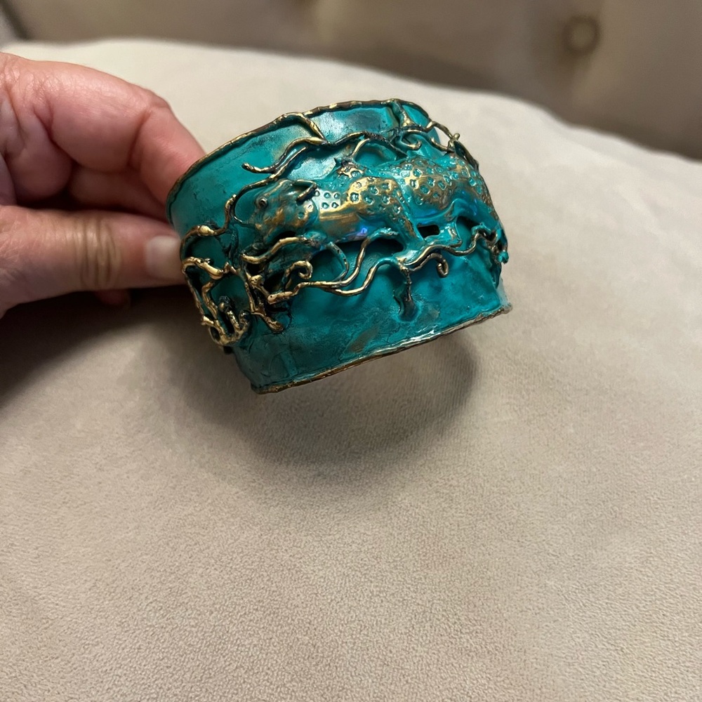 Gorgeous Metal Bangle - image 1